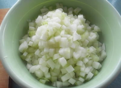 8个月宝宝辅食推荐：五彩冬瓜盅