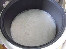 孕晚期食谱：腊肠土豆焖饭