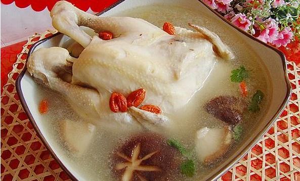 怀孕期间孕妇喝的营养鸡汤怎么做