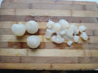 孕中期食谱：荔枝米荞粥