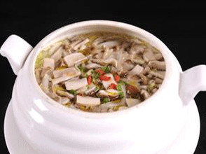 杂骨菌菇汤