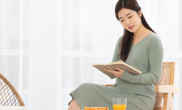 胎儿更喜欢听夫妻谁说的话