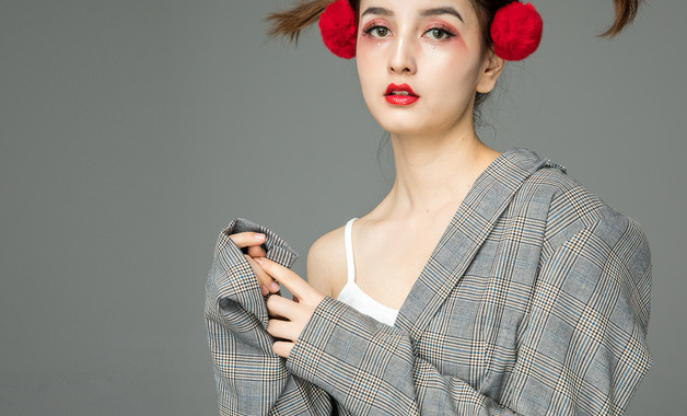 化妆脸上起皮怎么办