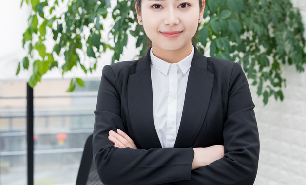 姐就是女王自信放光芒是什么歌