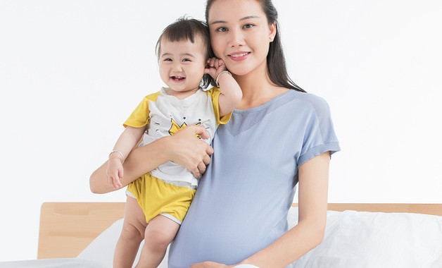 一岁女婴儿超短发发型