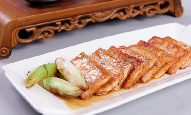 豆腐皮炒什么好吃