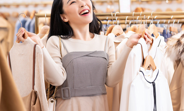 滑雪过程中衣服内不能放什么