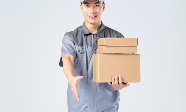 四十岁左右的男的穿什么款式的衣服好看啊