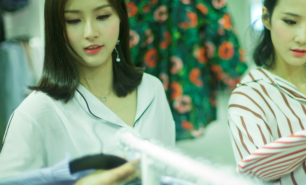 白色衣服发黄怎么洗白