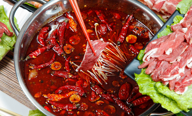 一般吃火锅时涮的蟹棒的主要原材料是什么