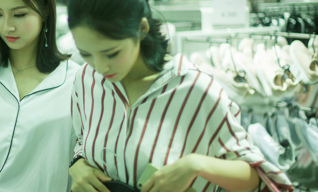 大骨架扁身材怎么穿衣服