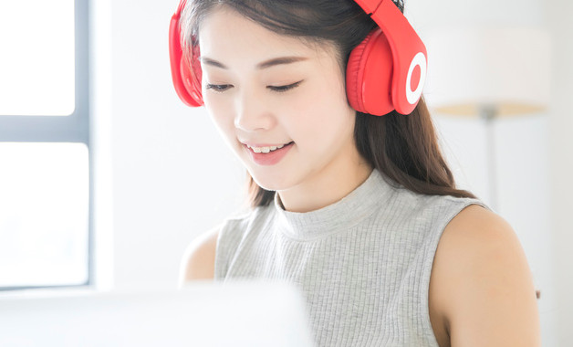 吃鸡听声辨位耳机设置