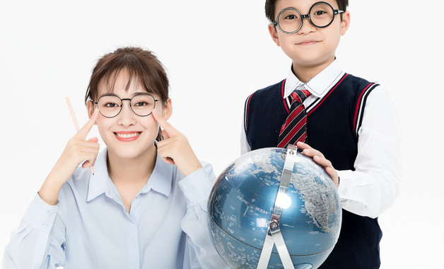 男眼镜选半框还是全框