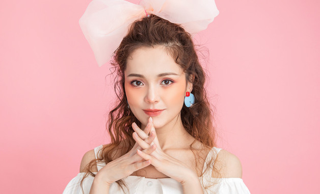 为什么蝴蝶爱吃花蜜